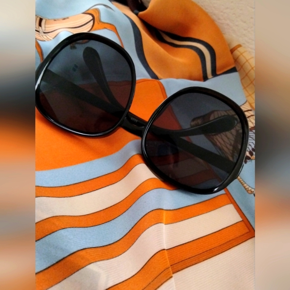 Trendy Oversized Sunglasses. NWOT.